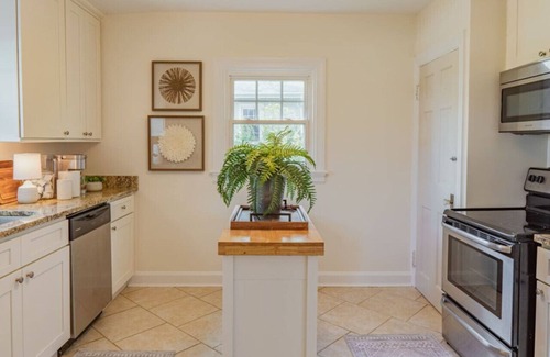 Park Hills House | Discover StayCecelia: Family & Pet-Friendly Getaway