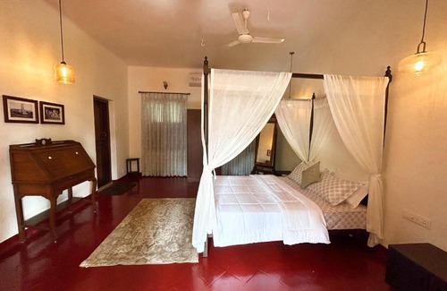 Kozhikode Resort | Relax at Staydium Bungalow Resort with Pool & Breakfast
