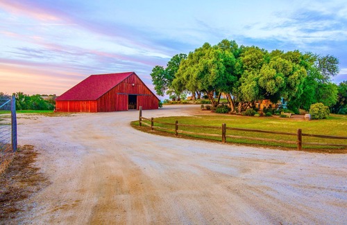 Paso Robles Cottage | #StayHere Lp3 paso robles country cottage netflix series stay here