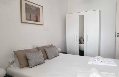 Sao Joao de Deus Apartment | Cozy StayHome Lisbon 1 Bedroom Apartment with Spa & Kitchen
