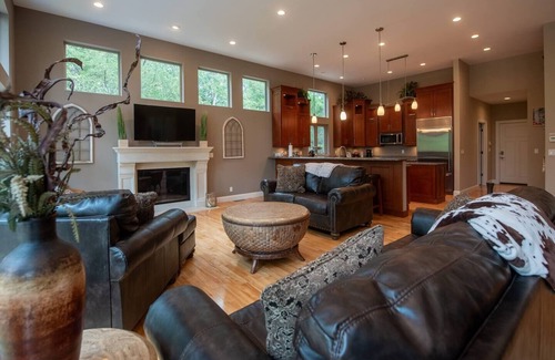 Innsbrook House | Top-Rated StayIBK Home: Ocean View with Pool & Kitchen