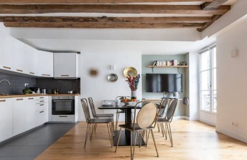 Quartier de la Place-Vendome Apartment | Staying by the Tuileries, Madeleine, Vendome, Louvre-the Parisian headquarter!