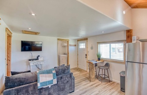 Lakeside House | Experience #StayinMyDistrict Lakeside Near Oregon Dunes
