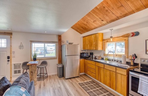 Lakeside House | Experience #StayinMyDistrict Lakeside Near Oregon Dunes
