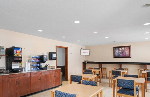 Grand Forks Hotel | Budget-Friendly Stay at Americas Best Value Inn Grand Forks