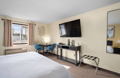 Grand Forks Hotel | Budget-Friendly Stay at Americas Best Value Inn Grand Forks