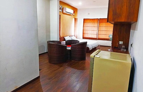 Samse Hotel | Discover STAYMAKER Ashirwad Comforts: Pet Friendly Retreat