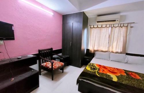 Tarapith Hotel | Budget-Friendly STAYMAKER Chakra Nayan Tara Sonu Inn