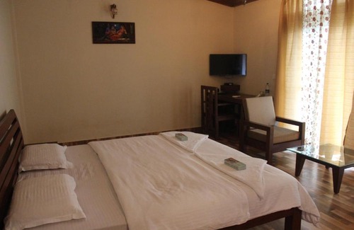 Sakleshpur Resort | Budget-Friendly STAYMAKER Nikhara Resort with Breakfast