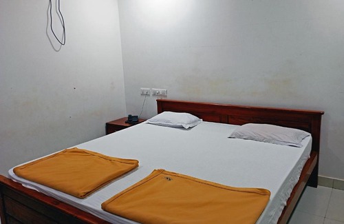 Hubli Hotel | Budget-Friendly Stay at STAYMAKER Shri Shakti Residency