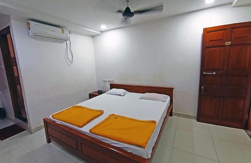 Hubli Hotel | Budget-Friendly Stay at STAYMAKER Shri Shakti Residency