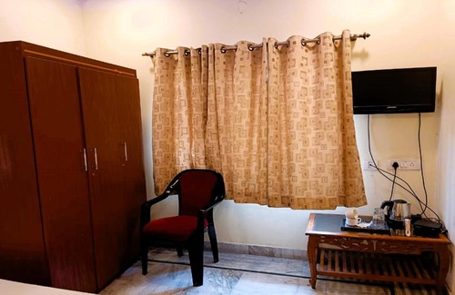 Durgapur Hotel | Discover STAYMAKER THE SPICES - Family-Friendly Getaway