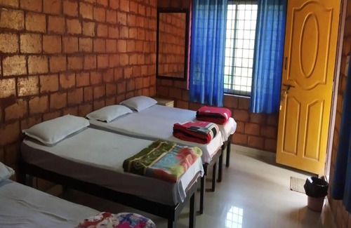 Sakleshpur Resort | Budget-Friendly STAYMAKER Veera's Homestay - Child Friendly