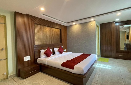 Mysore Hotel | Budget-Friendly Stay at STAYMAKER Yashaswini Residency