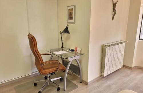 Fatima Apartment | Comfortable StaynFeel 03: Pet Friendly & Top Rated at 9.4