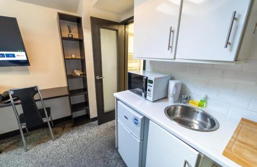 Selly Oak Apartment | Explore STAYSA Studios Near QE and UOB, Perfect for You!