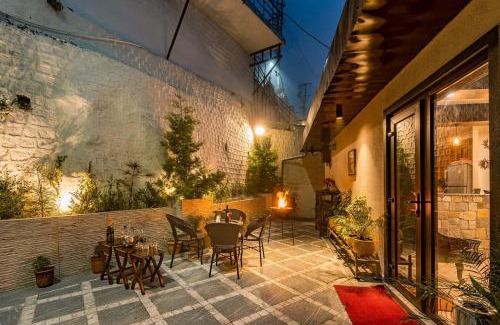 The Mall Road Villa | Discover Arncliff Villa: Family-Friendly Near Mall Road