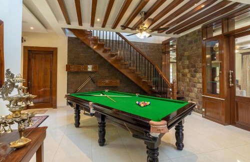 Dera Gopipur Villa | Experience StayVista at Dhauladhar House - Family-Friendly Escape