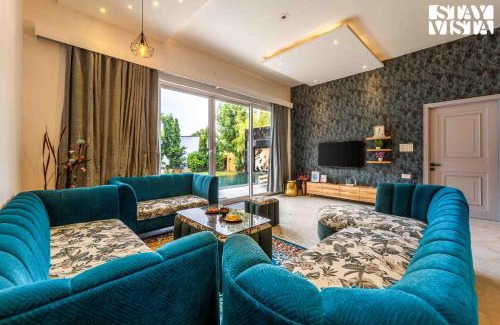 Chaksu Villa | StayVista at Kuber Vatika with BBQ & Bonfire