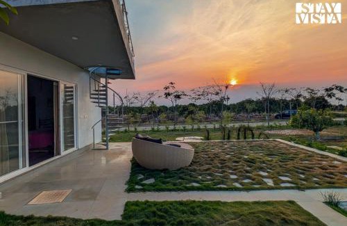 Vikarabad Villa | StayVista at Lazy Mango with Bonfire, Bathtub