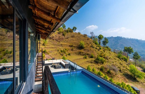 Kumarhatti Villa | Experience Unforgettable Stays at Leopard's Creek with Pool