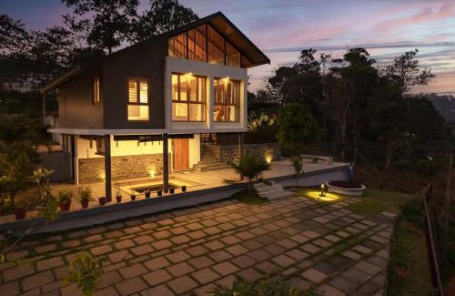 Vythiri Villa | Cozy StayVista at Mountain Rain with Breakfast Included