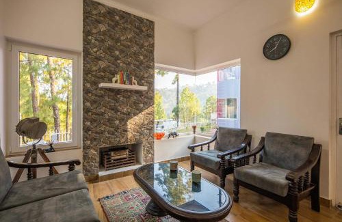 Lansdowne Villa | Exclusive Getaway at StayVista: Pet-Friendly Retreat