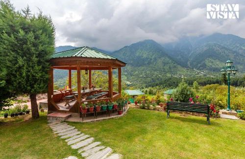 Pahalgam Villa | Discover StayVista at Kudrath: Family-Friendly Retreat