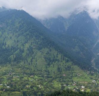 Pahalgam Villa | Discover StayVista at Kudrath: Family-Friendly Retreat