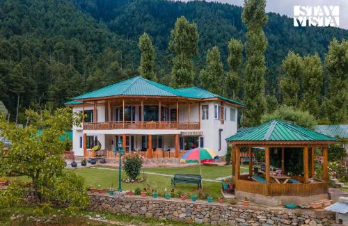 Pahalgam Villa | Discover StayVista at Kudrath: Family-Friendly Retreat