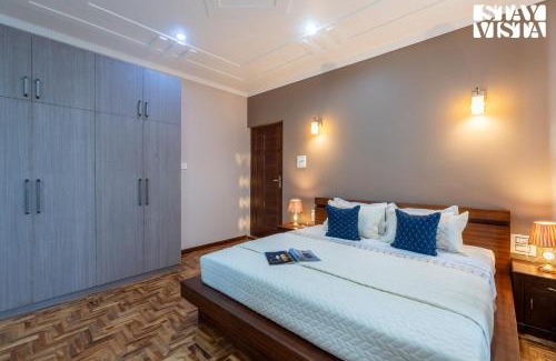 Srinagar Villa | StayVista at Shehjar with Mountain View, Garden