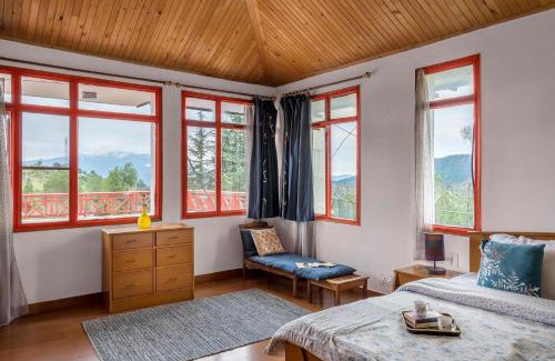 Shimla Villa | Experience StayVista at Sunshine Estate: 4-Star Retreat