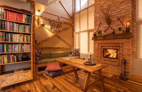 Srinagar Villa | Cozy StayVista at Suroor with Breakfast & Child-Friendly Amenities