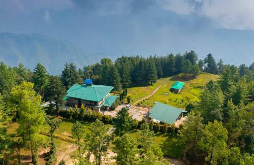 Shimla Villa | Top-Rated StayVista at The Woods with Family-Friendly Amenities