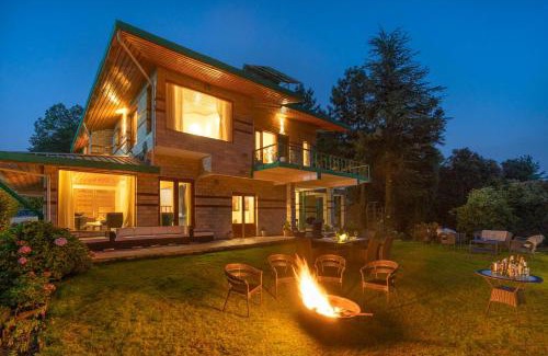 Shimla Villa | Top-Rated StayVista at The Woods with Family-Friendly Amenities