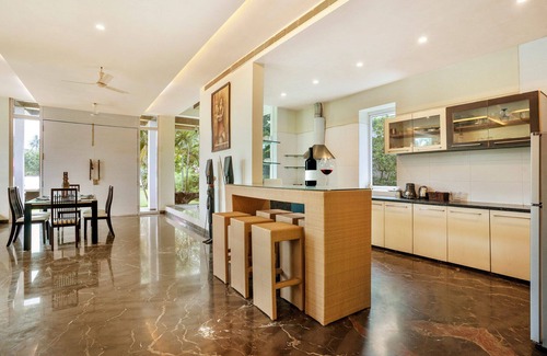Howrah Villa | Experience Timeless Elegance with Pool and Kitchen Amenities
