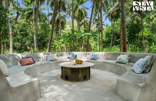 Sholinghur Villa | Relax at StayVista: Family-Friendly Retreat with Pool