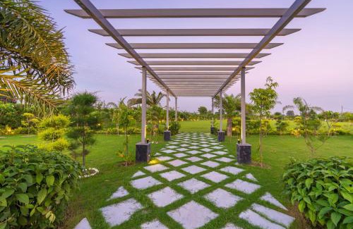 Delhi Villa | Experience Anantam: Villa with Grand Outdoor Pool & Lawn