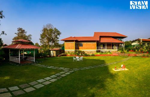 Karjat Villa | Escape to Lumos Paradise: Villa with Infinity Pool & Terrace
