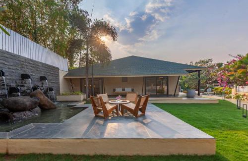 Igatpuri Villa | Experience StayVista's Lake-View Villa with Pool & Hot Tub