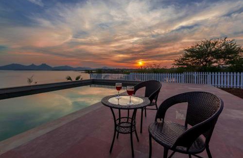 Igatpuri Villa | Discover Volendam Acres: Lake-View Villa with Pool & More
