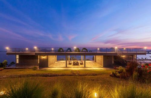 Igatpuri Villa | Discover Volendam Acres: Lake-View Villa with Pool & More