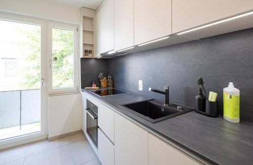 Hirslanden Apartment | Discover STAYY Bijou Balgrist: 4-Star Oceanfront Escape