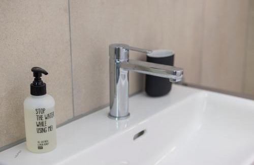 Hirslanden Apartment | Discover STAYY Bijou Balgrist: 4-Star Oceanfront Escape