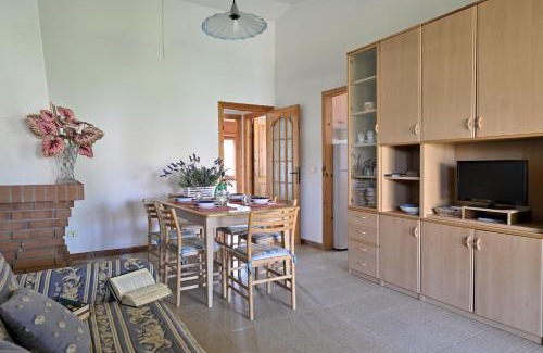 Suaredda-Traversa House | Welcoming Stazzu di Mezzu Holiday Home with Family Amenities