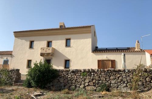 Rena Majore House | Top-Rated Stazzu nuraghe Mannucciu: Family-Friendly Retreat