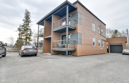 Duberger-Les Saules Apartment | Cozy Ste-foy Apartment with Parking and Pet-Friendly Perks
