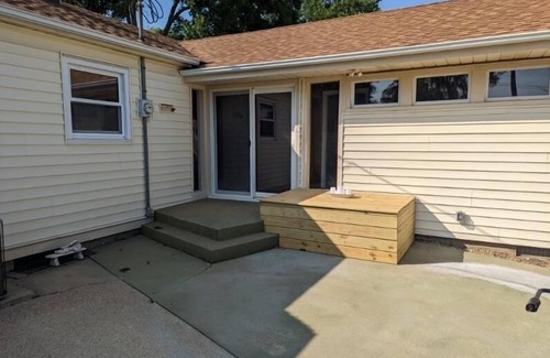 Saint Mary House | Pet-Friendly Ste. Genevieve Co. House with Hot Tub & Spa