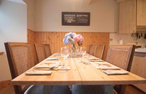 Port Appin House | Beachside Steading Cottage: Ideal for Families & Pets