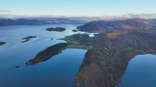 Port Appin House | Beachside Steading Cottage: Ideal for Families & Pets